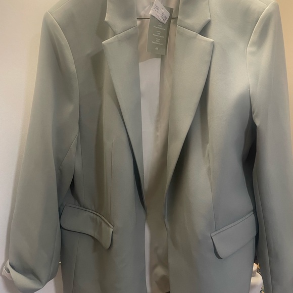 Blazer - Picture 2 of 3